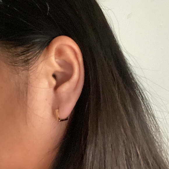 18K Solid Gold Huggie Type Earring - Picture 6 of 6